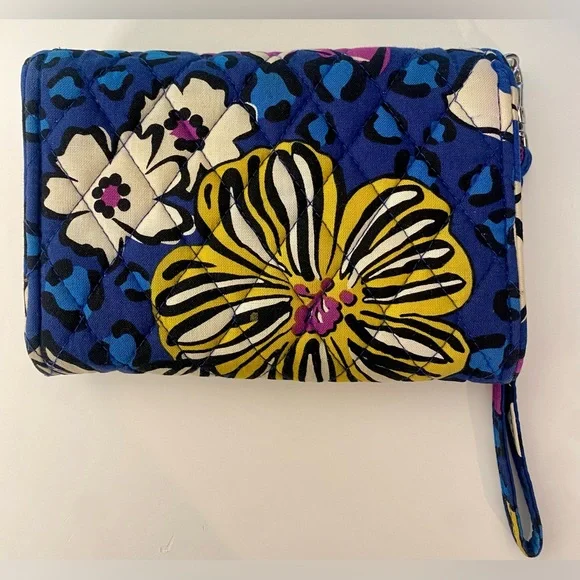 Vera Bradley Your Turn Smartphone Wristlet Wallet AFRICAN VIOLET - Picture 5 of 9